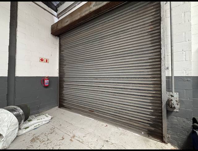217M² WAREHOUSE TO LET IN EPPING INDUSTRIAL